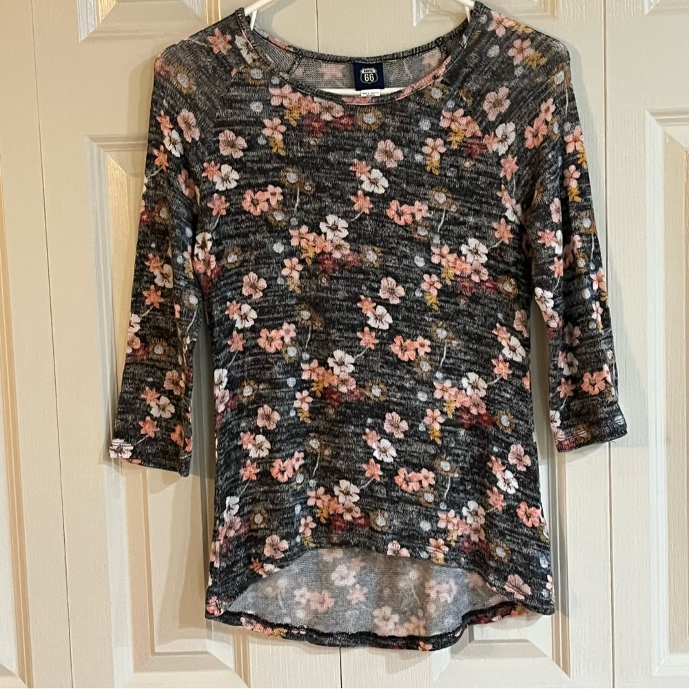 Route 66 Floral Patterned Girls Size XL 14-16  Light Sweater